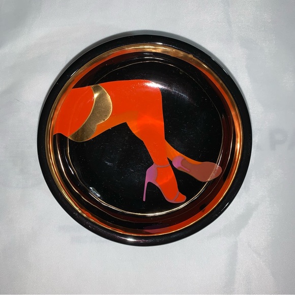 Jonathan Adler Other - 👋🏾SOLD👋🏾JONATHAN ADLER les girls black ceramic LES GIRLS concave  DISH